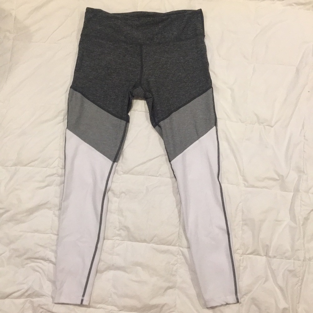 BRAND NEW LEGGINGS